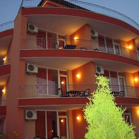 Family Hotel Deja Vu Ravda Kültér fotó