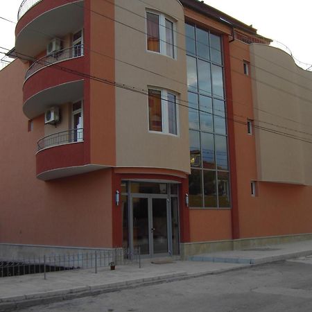 Family Hotel Deja Vu Ravda Kültér fotó
