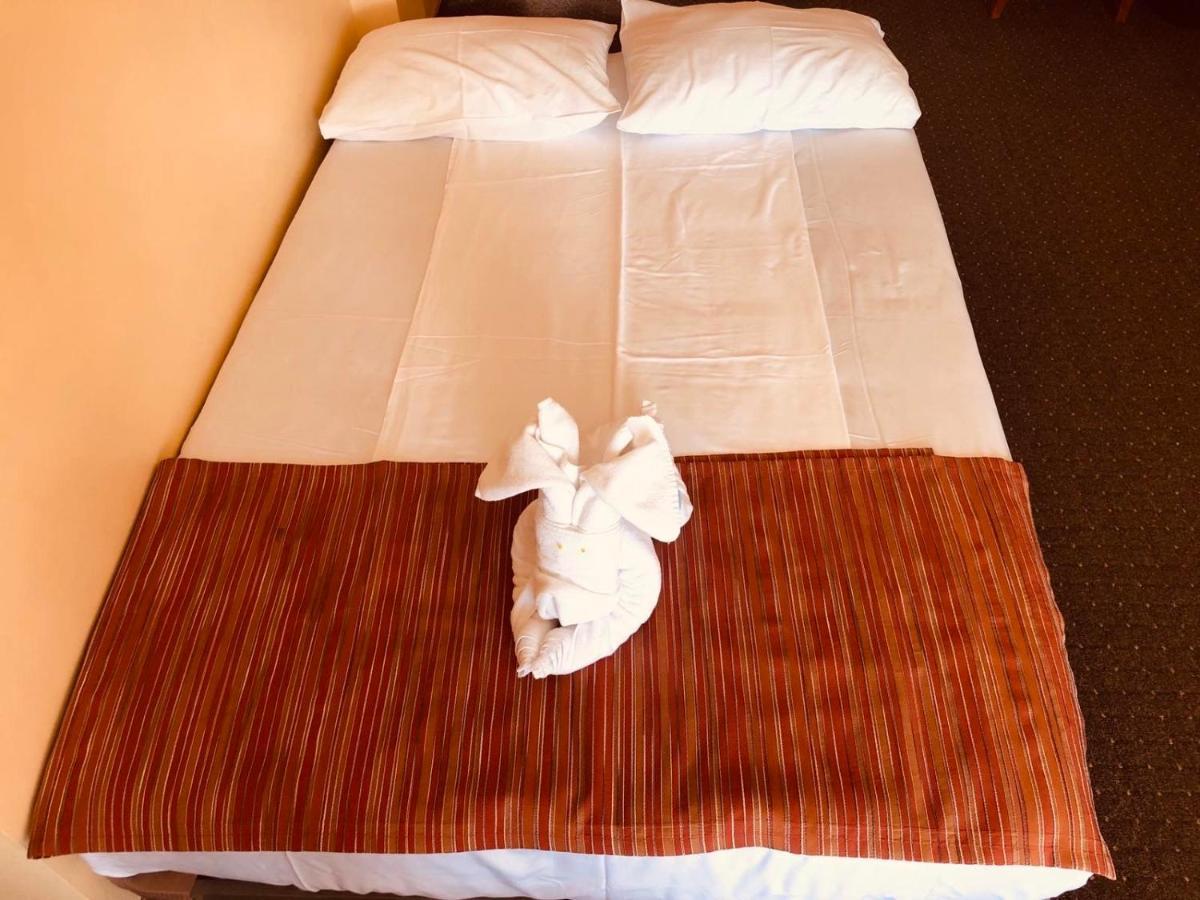 Family Hotel Deja Vu Ravda Kültér fotó