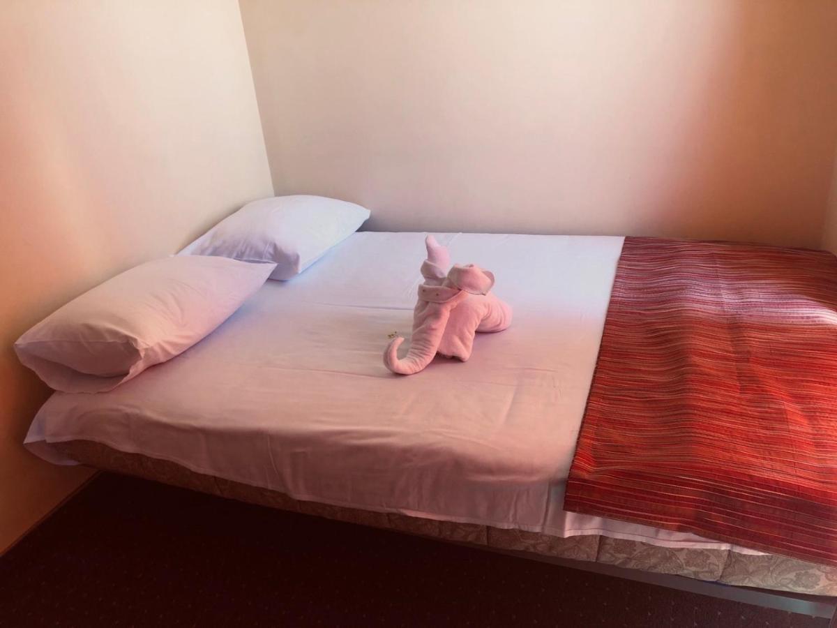 Family Hotel Deja Vu Ravda Kültér fotó