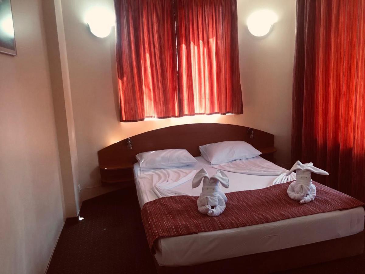 Family Hotel Deja Vu Ravda Kültér fotó