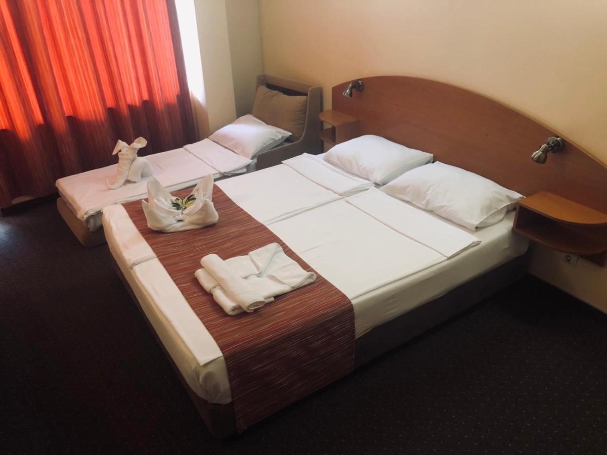 Family Hotel Deja Vu Ravda Kültér fotó