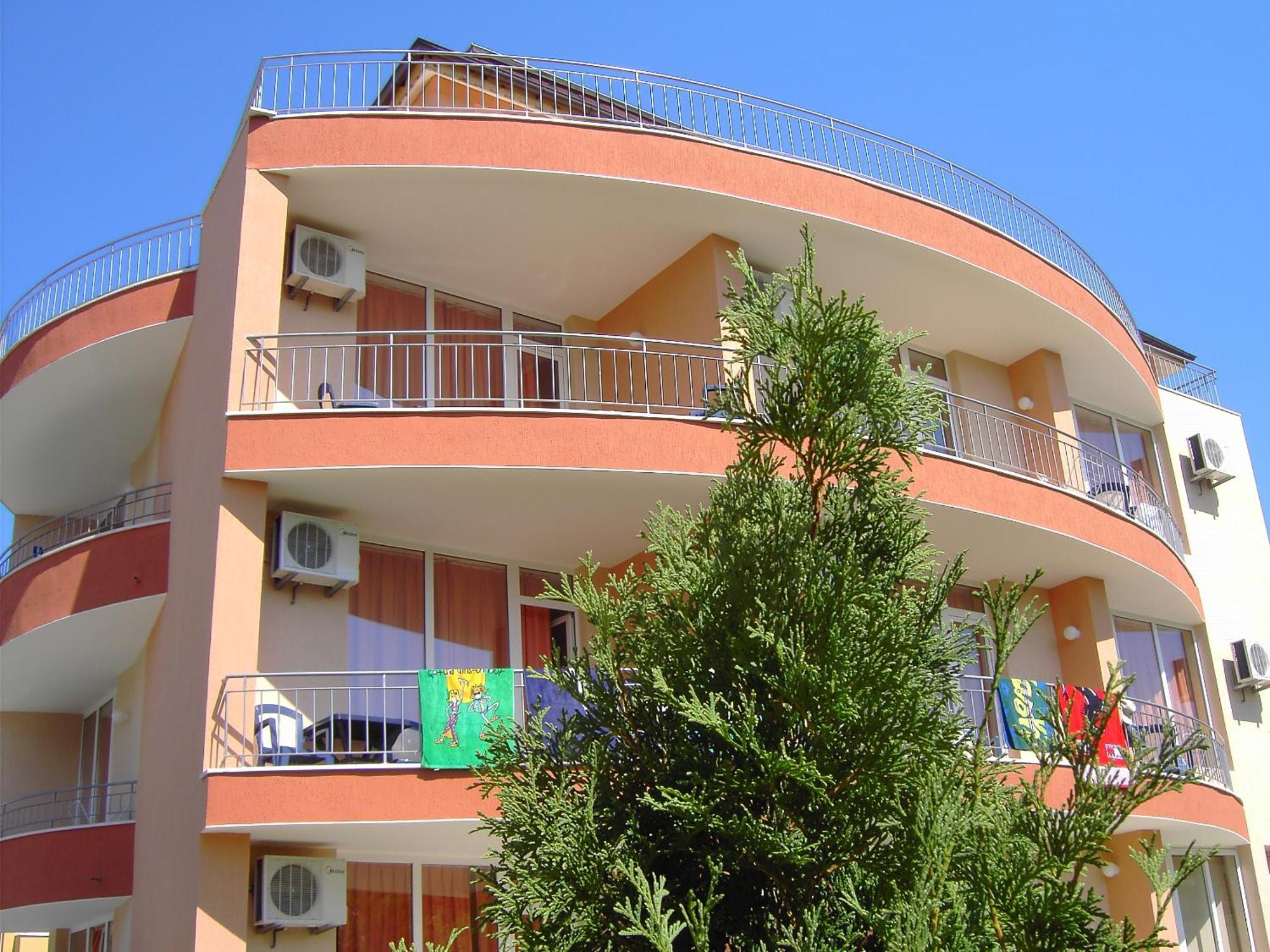 Family Hotel Deja Vu Ravda Kültér fotó
